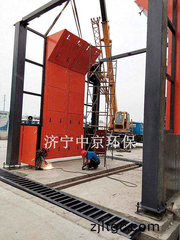 臨沂中聯水泥(ni)儸莊分(fen)公司封閉(bi)式洗車(che)機